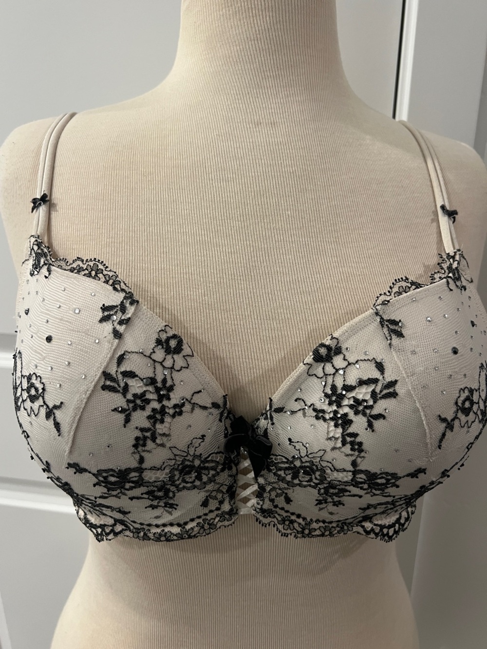 Victoria's Secret Cream Bra with Black Floral Lace